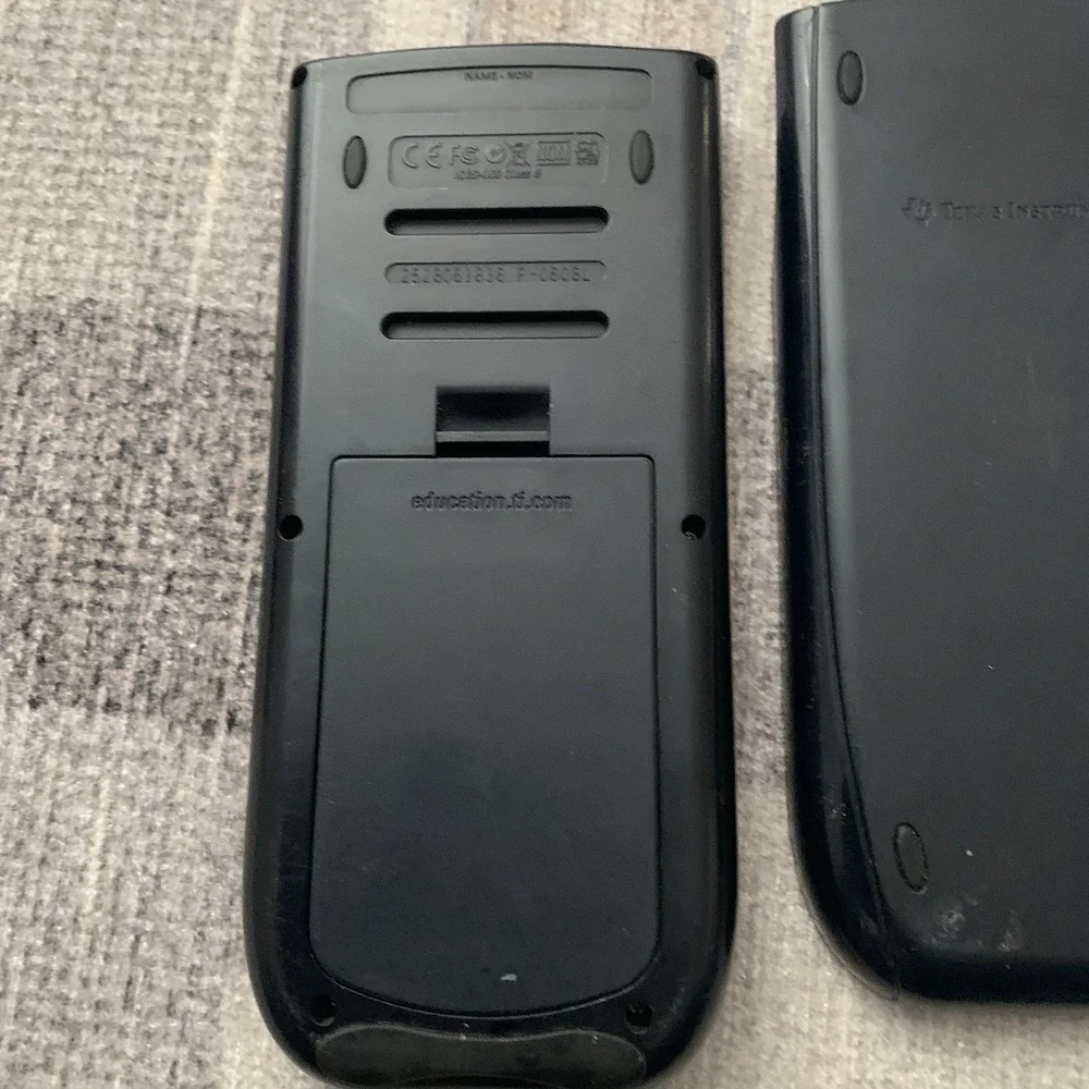 Texas Instruments TI-84 Plus Graphing Calculator Black w/ Slipcover Tested Works